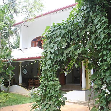 Dionis Villa Unawatuna Room photo
